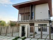 New Modern 5 Bedroom House For Sale with Swimming Pool...