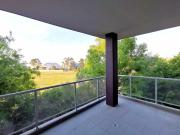 New painted, tile floor luxury north facing 3 bedroom...