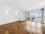New Providence Wharf, Fairmont Avenue, London E14, 1 bed...
