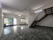 New refurbished 2 sty house near by Klang Parade Lrt...