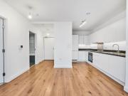 New Road, Dagenham, RM9 1 bed flat to rent £1,425 pcm...