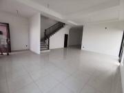 New Semi D Gate Guard Facing Field Parking Easy Pinggir...