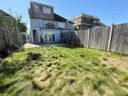 Nice Semi detached house to rent in Hermitage Way,...
