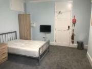 Just in! Studio flat for rent in St. Studios,...