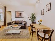 NEW YEARS PRICE Newly Renovated 2 Room Apartment in...