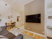 NEW YEARS PRICE Newly Renovated 2 Room Apartment in...