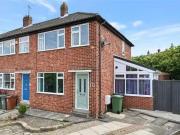Newlands Rise, Yeadon, Leeds 3 bed end of terrace house...