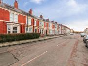 Newlands Road, High West Jesmond NE2, 2 bed flat to...