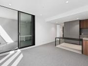 Just Listed ! Rare Ground Floor Apartment with Wrap...