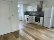 Newly refurbished 2 bed flat