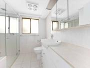 Newly Refurbished 2 Bedroom Apartment