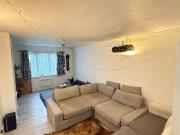 Newly refurbished 2 bedroom flat 4 professionals