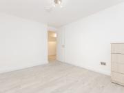 Newly refurbished 2 bedroom flat with patio in N16