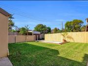 Newly refurbished 2 bedroom garden apartment + carspace