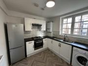 Newly Refurbished 3 bed Flat Available!