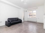 Newly refurbished 3 bedroom flat in Old Street Pads for...