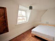 Newly refurbished 3 Bedroom with roof terrace in Stepney...