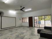 Newly Refurbished Almost Fully 2Storey House Taman...