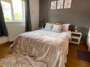 Newly Refurbished Double Room *Great Local Amenities