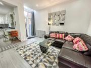 Newly refurbished modern 4 bedroom student house