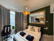 Newly Refurbished Studio Flat Available now!