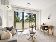 Newly refurbished studio, ready for its new owner or...