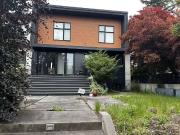 Newly renovated 2 bed 1 bath basement near Oakridge...