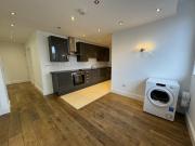 Newly renovated 2 bedroom flat to rent in SE14