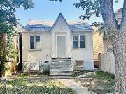 Newly Renovated 2 Bedrooms Detached House Available Now