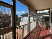 Newly renovated 3 bedroom family house with new carpet...