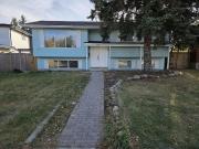 NEWLY RENOVATED 4 BEDROOMS, 2 BATHROOMS AND 2 KITHCENS... NEWLY RENOVATED 4 BEDROOMS, 2 BATHROOMS AND 2 KITHCENS...