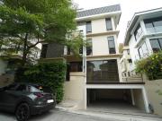 Newly renovated 5 Bedroom House and Lot for Lease in...