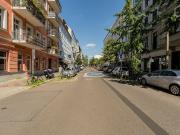 Newly renovated apartment with high quality furniture &...