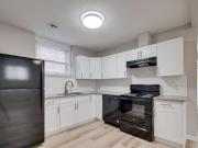 Newly Renovated Bright 3 bed den 1 bath lower suite Near...