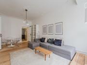 Newly Renovated Bright 3 Room Apartment with Balcony,...