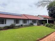 newly renovated family home with exc.