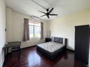 Newly Renovated Fully Furnished Master Bedroom at Bukit...