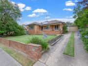 Newly Renovated Home In Sought After East Albury