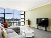 NEWLY RENOVATED ONE BEDROOM APARTMENT WITH CAR SPACE