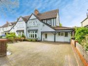 Newnham Avenue, Bedford, 6 Bedroom Semi detached
