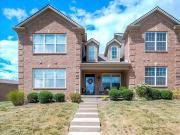 Newtown Dr, Lexington, Home For Sale