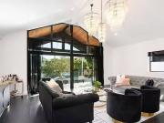 Deal! 10 Tamborine Street, Mermaid Beach, QLD 4218