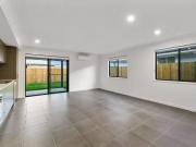 Charming 1/13 Paperbark Place, Ormeau, QLD 4208