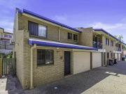Rental! 1/90 Plimsoll Street, Greenslopes, QLD 4120