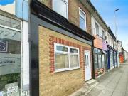Cheap 1 BA 1 bedroom Flat to rent, High Street, Rainham,...