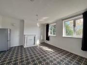 Deal! 1 BA 2 bedroom flat for rent in Cecil Drive,...