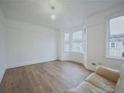 Just in! 1 BA 2 bedroom Flat to rent, Carnarvon Road,...