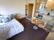 Charming 1 BA Studio flat for rent in Legrams Mill...