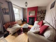 Just in! 1 bedroom cottage for rent in Room To Let Only...