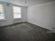 Charming 1 bedroom flat for rent in Cliffe High Street,...